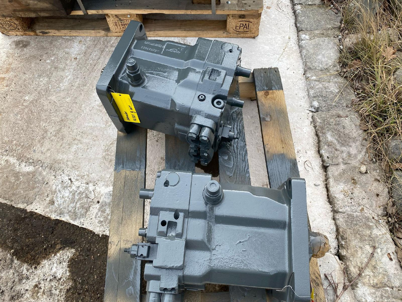 Liebherr Linde HMV 210 aus PR 724 - محرك السفر - آلات الإنشاء: صورة 5 Liebherr Linde HMV 210 aus PR 724 - محرك السفر - آلات الإنشاء: صورة 5