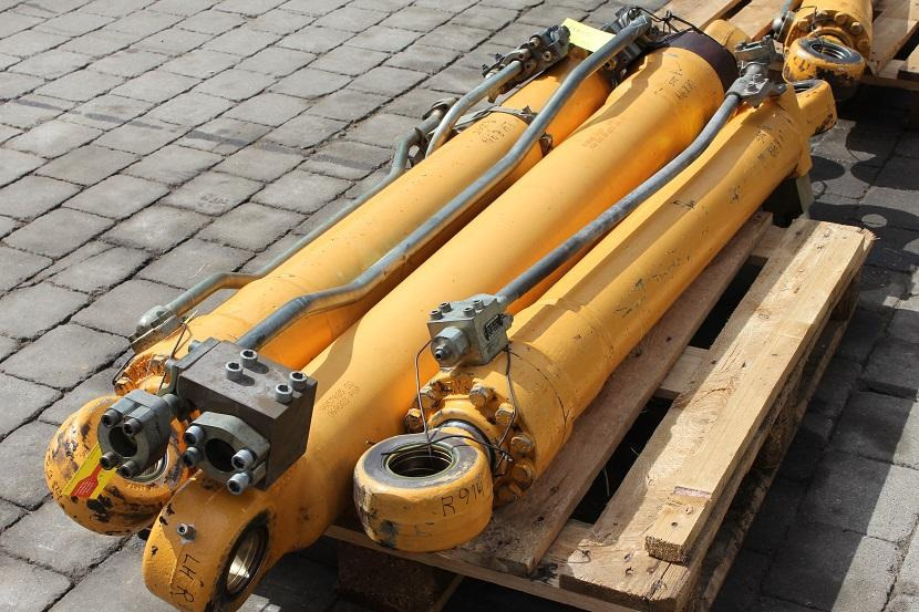 Liebherr R 914 - أسطوانة هيدروليكية - آلات الإنشاء: صورة 1 Liebherr R 914 - أسطوانة هيدروليكية - آلات الإنشاء: صورة 1