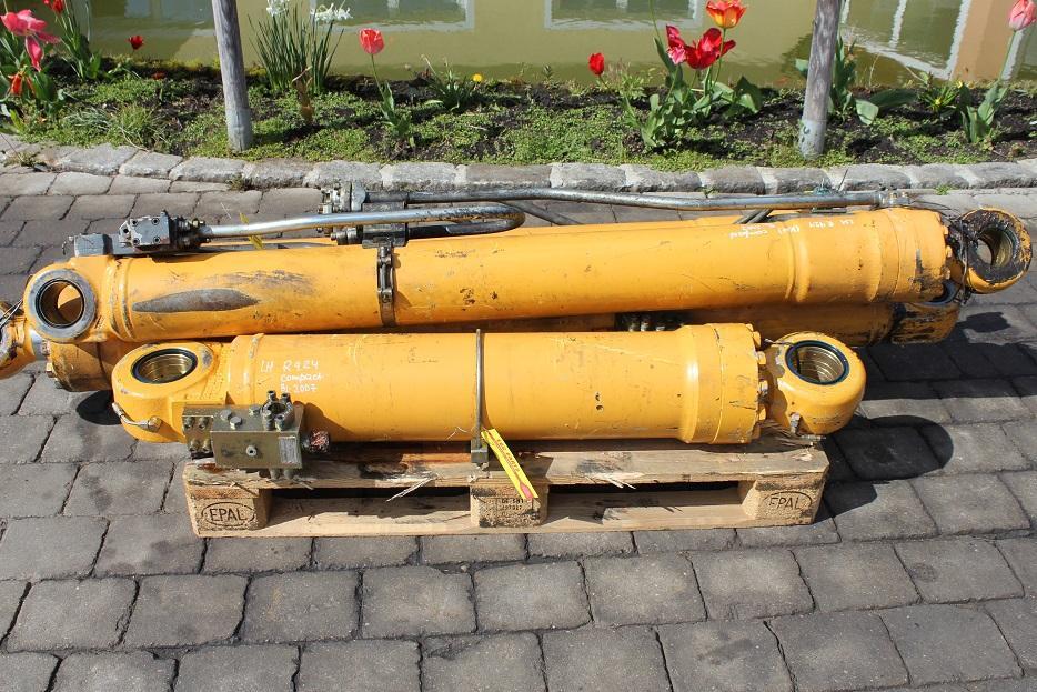 Liebherr R 924 compact - أسطوانة هيدروليكية - آلات الإنشاء: صورة 1 Liebherr R 924 compact - أسطوانة هيدروليكية - آلات الإنشاء: صورة 1