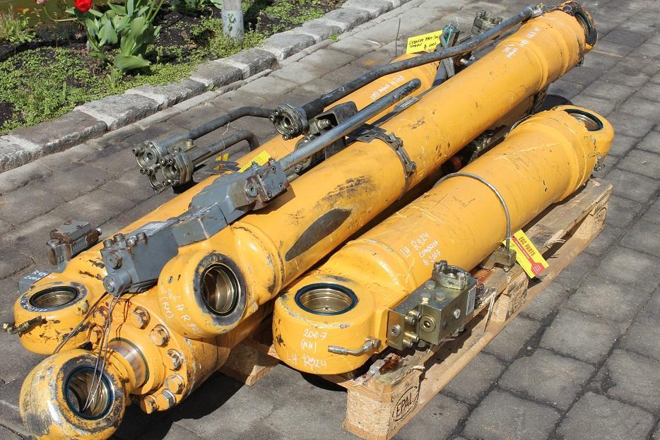 Liebherr R 924 compact - أسطوانة هيدروليكية - آلات الإنشاء: صورة 3 Liebherr R 924 compact - أسطوانة هيدروليكية - آلات الإنشاء: صورة 3