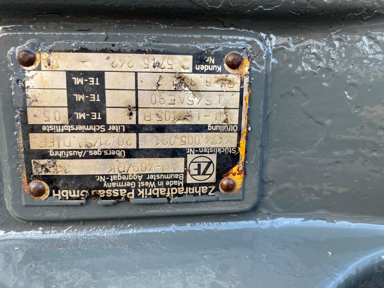 المحور و قطع الغيار - آلات الإنشاء Liebherr ZF AP 409 aus LH L 531: صورة 9