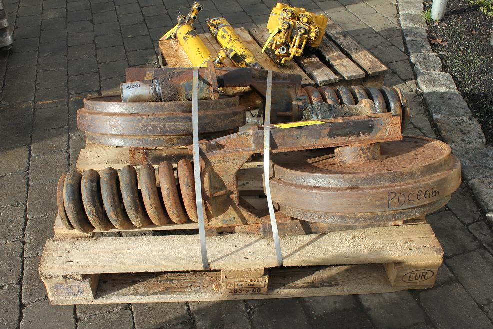 Poclain 90 - أجزاء الهيكل السفلي - آلات الإنشاء: صورة 3 Poclain 90 - أجزاء الهيكل السفلي - آلات الإنشاء: صورة 3