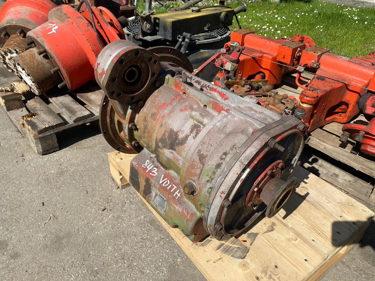 Voith 843 - نقل الحركة - آلات الإنشاء: صورة 2 Voith 843 - نقل الحركة - آلات الإنشاء: صورة 2