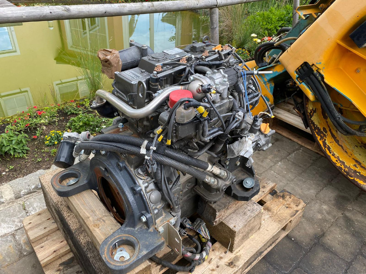 Yanmar Hitachi 4TNV 98C aus ZX 85 - محرك - آلات الإنشاء: صورة 3 Yanmar Hitachi 4TNV 98C aus ZX 85 - محرك - آلات الإنشاء: صورة 3