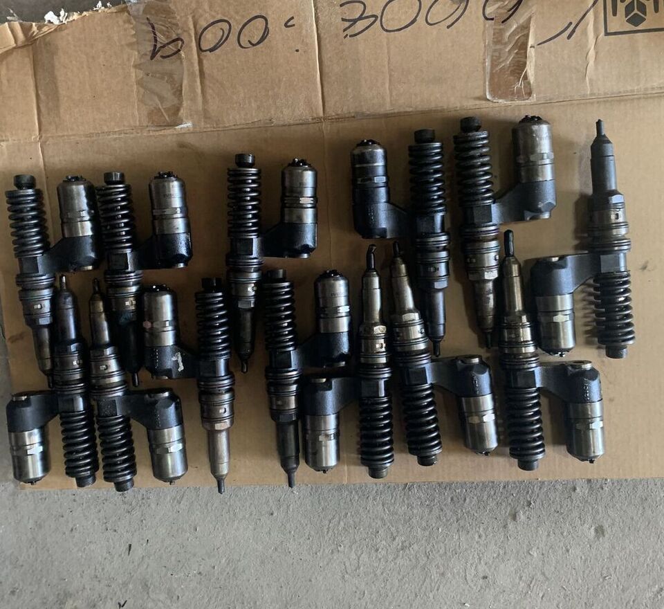 Bosch 0414701006 IVECO Stralis truck - حاقن - شاحنة: صورة 1 Bosch 0414701006 IVECO Stralis truck - حاقن - شاحنة: صورة 1