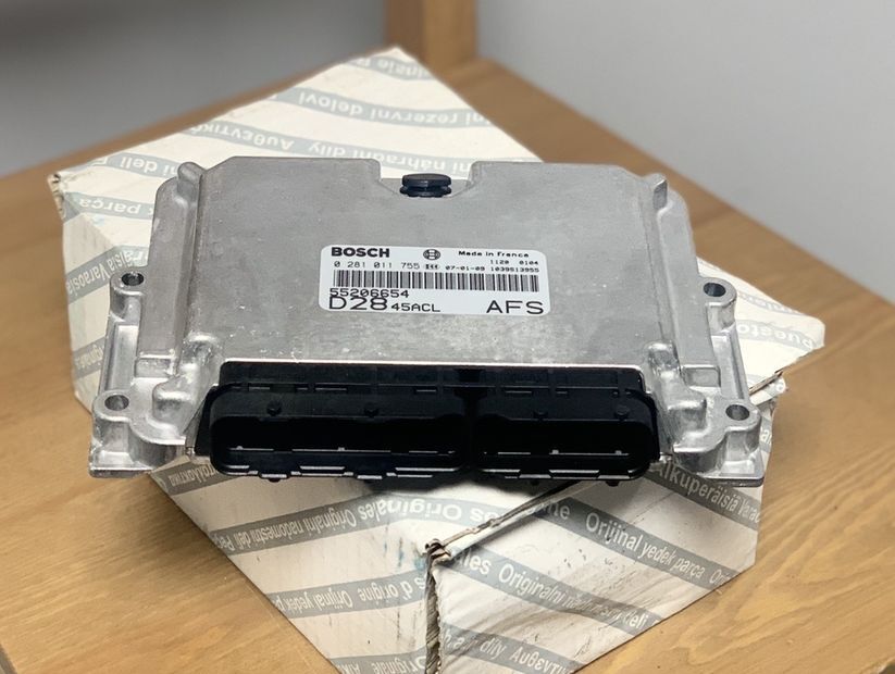 Bosch Sterownik Silnika Engine Control Ducato 2.8 HDI 281011755 for FIAT Ducato Boxer Jumper 2.8HDI 2000 - 2006 Oryginał NOWY commercial vehicle - وحدة إي سي يو - شاحنة توصيل مغلقة: صورة 1 Bosch Sterownik Silnika Engine Control Ducato 2.8 HDI 281011755 for FIAT Ducato Boxer Jumper 2.8HDI 2000 - 2006 Oryginał NOWY commercial vehicle - وحدة إي سي يو - شاحنة توصيل مغلقة: صورة 1