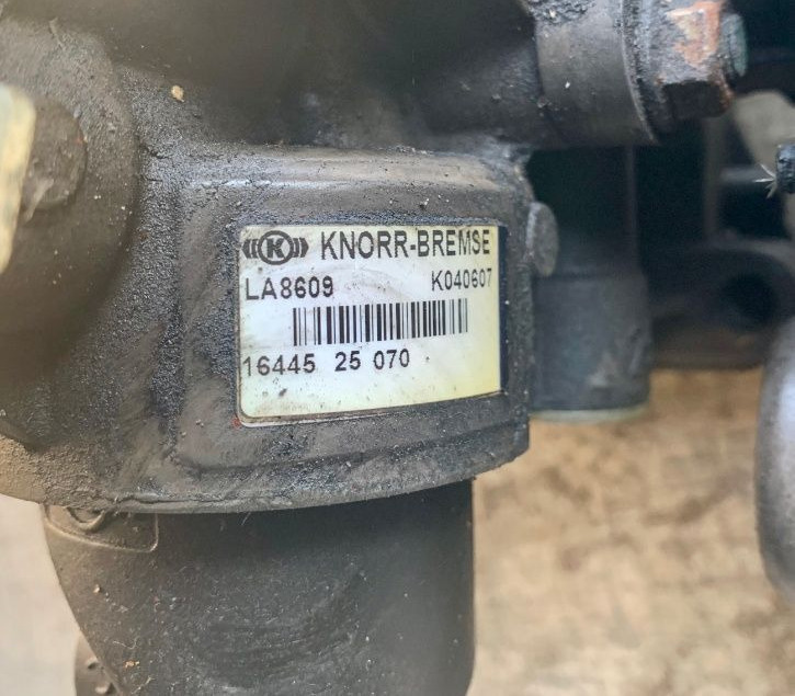 Knorr-Bremse Zespół przygotowania powietrza LA8609 IVECO Stralis truck - نظام سحب الهواء - شاحنة: صورة 4 Knorr-Bremse Zespół przygotowania powietrza LA8609 IVECO Stralis truck - نظام سحب الهواء - شاحنة: صورة 4