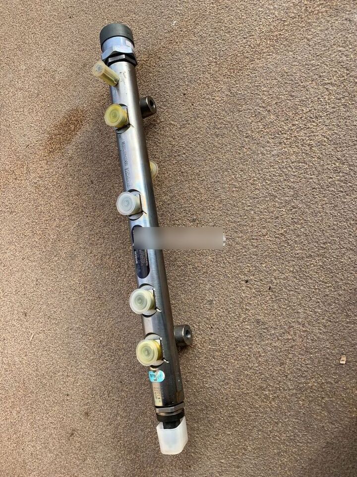 Listwa wtryskowa Bosch D E6 0445214248 IVECO Daily 3.0L - نظام الوقود - شاحنة: صورة 2 Listwa wtryskowa Bosch D E6 0445214248 IVECO Daily 3.0L - نظام الوقود - شاحنة: صورة 2