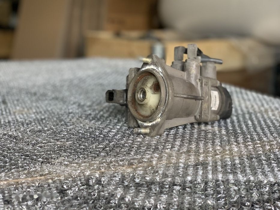 MAN zawór główny hamulcowy oryginał hurt K000926 MAN TGA K000926 - اسطوانة الفرامل - شاحنة: صورة 2 MAN zawór główny hamulcowy oryginał hurt K000926 MAN TGA K000926 - اسطوانة الفرامل - شاحنة: صورة 2