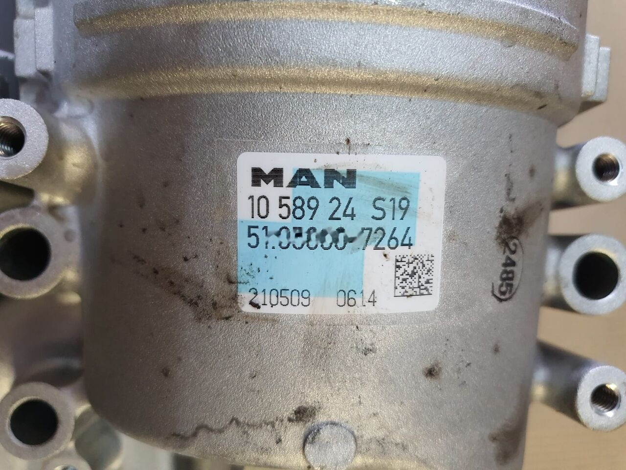 Mann-Filter MAN EURO 6 TGA TGX MAN TGX / TGS Euro 6 truck - فلتر الزيت - شاحنة: صورة 5 Mann-Filter MAN EURO 6 TGA TGX MAN TGX / TGS Euro 6 truck - فلتر الزيت - شاحنة: صورة 5