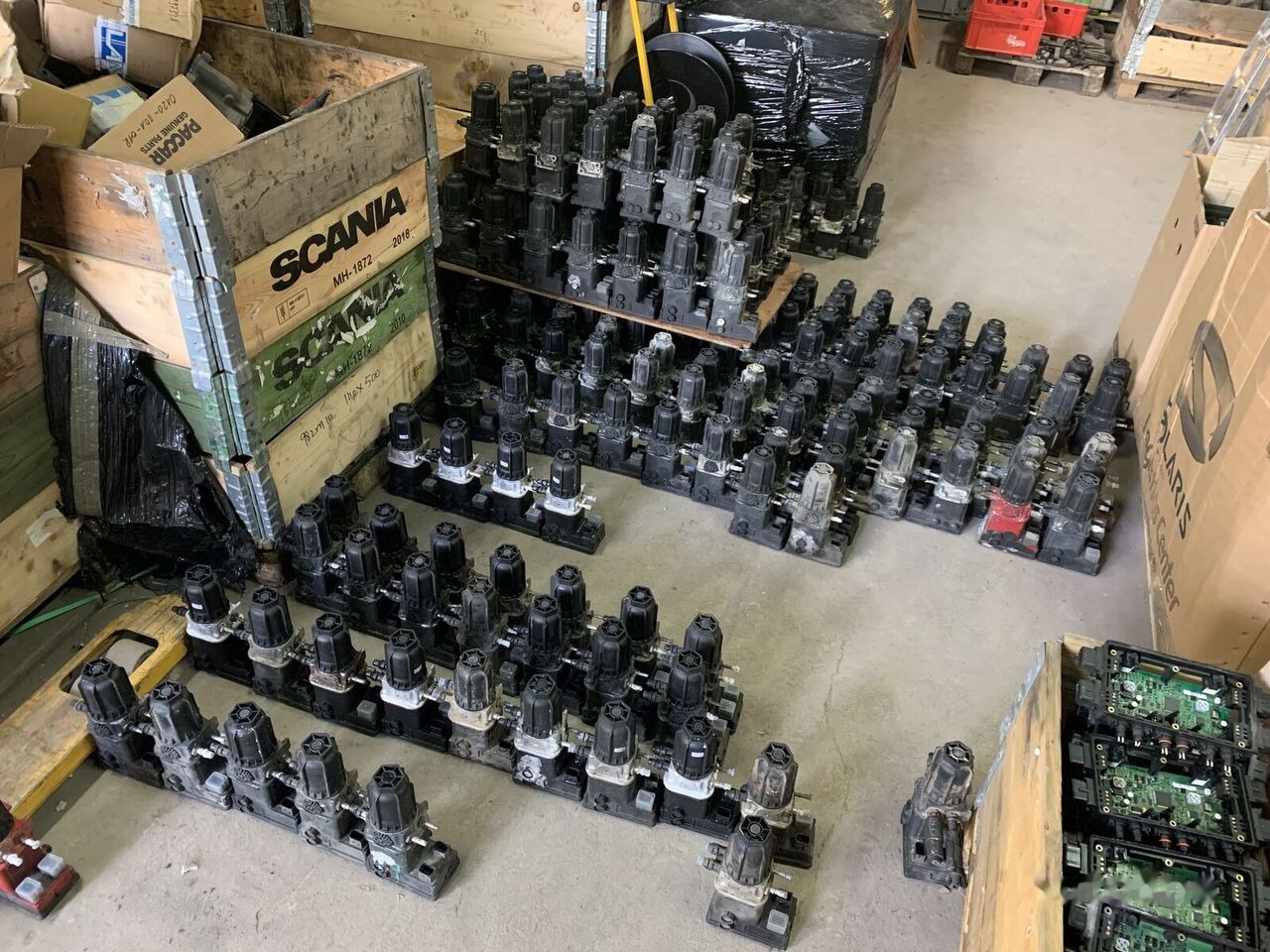 Mercedes-Benz oryginał hurt regeneracja A0001407678 Mercedes-Benz Actros Atego MP4 Euro 6 - علبة العادم/ نظام العادم - شاحنة: صورة 1 Mercedes-Benz oryginał hurt regeneracja A0001407678 Mercedes-Benz Actros Atego MP4 Euro 6 - علبة العادم/ نظام العادم - شاحنة: صورة 1