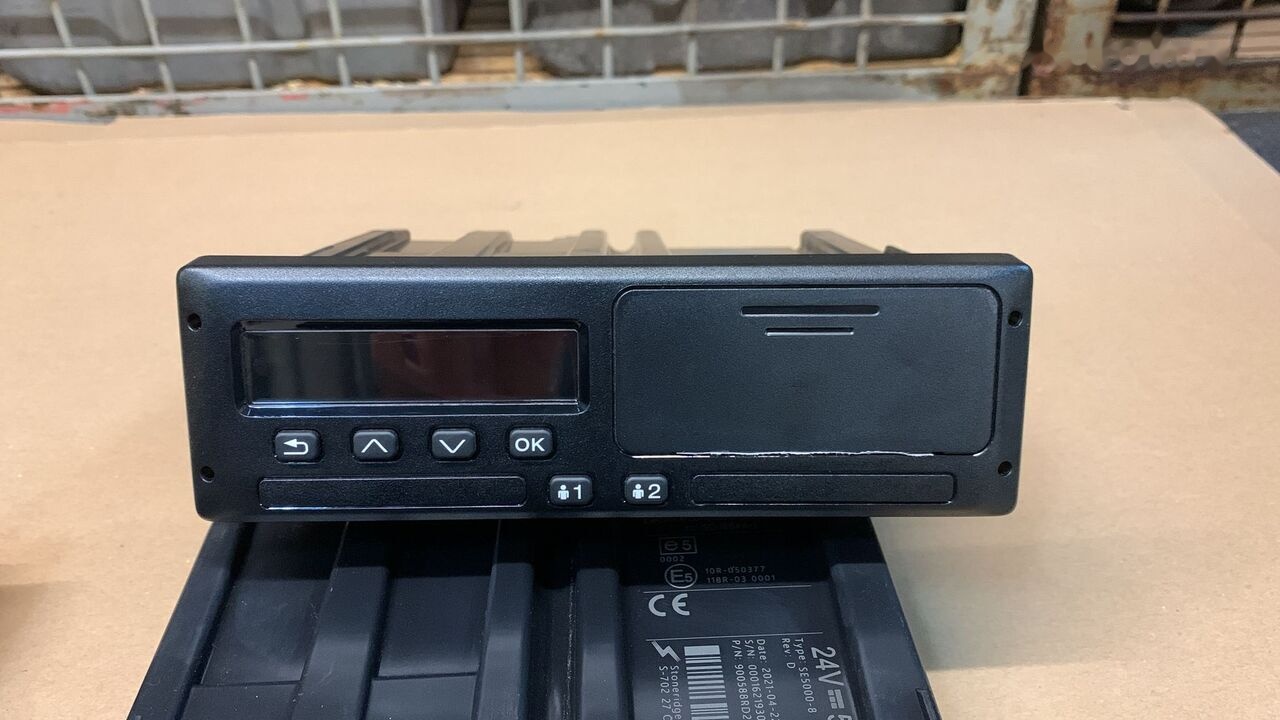 Scania NOWY 24V 5A 2918154 TYPE: SE5000-8 2918154 Scania truck - جهاز تسجيل السرعة - شاحنة: صورة 1 Scania NOWY 24V 5A 2918154 TYPE: SE5000-8 2918154 Scania truck - جهاز تسجيل السرعة - شاحنة: صورة 1