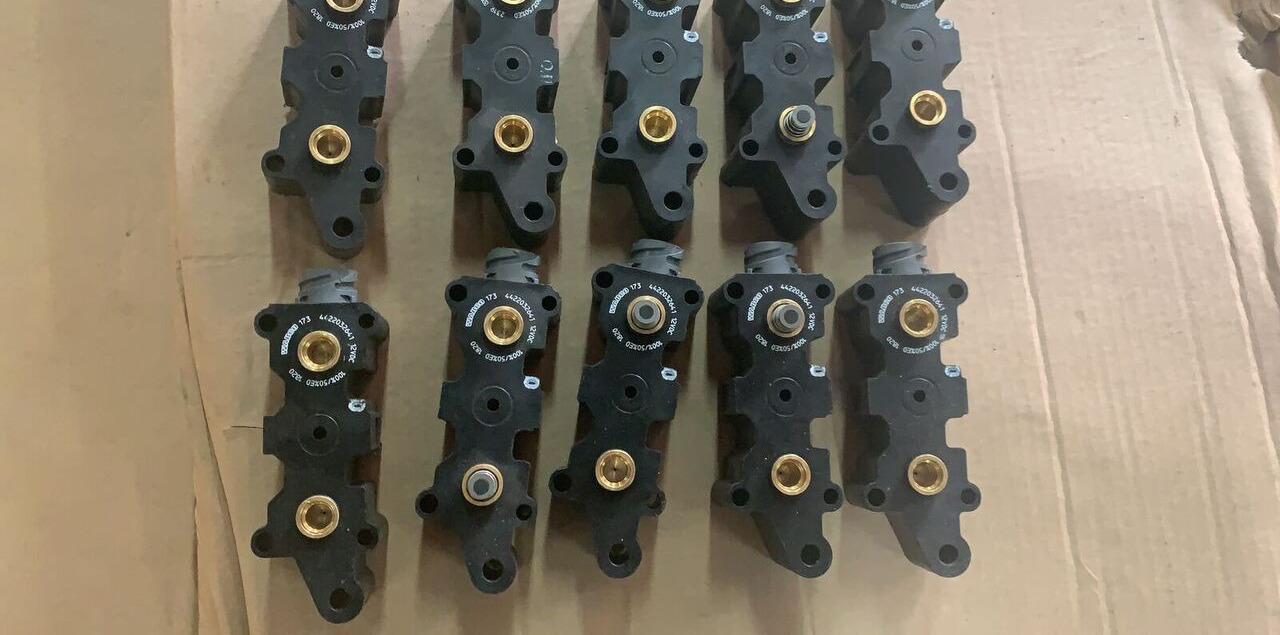 WABCO ECAS 4422032641 WABCO - قطع الغيار - مقطورة: صورة 3 WABCO ECAS 4422032641 WABCO - قطع الغيار - مقطورة: صورة 3