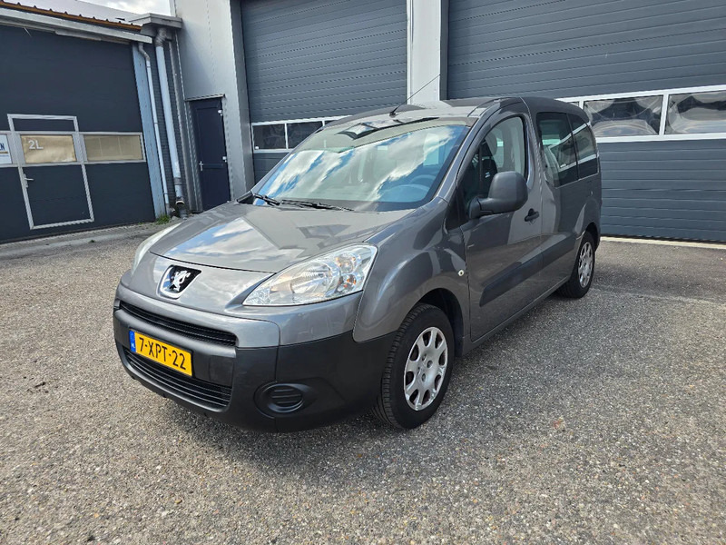 Peugeot Partner 1.6 benzine - سيارة: صورة 1 Peugeot Partner 1.6 benzine - سيارة: صورة 1