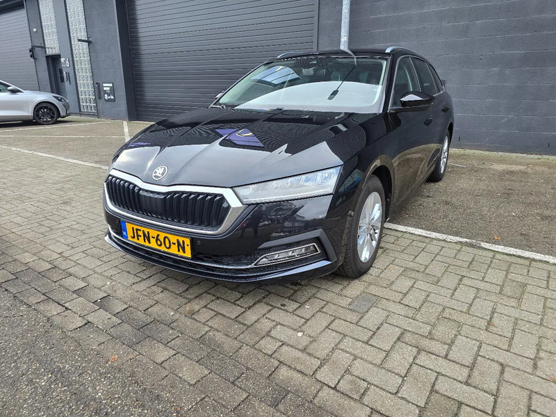 Škoda Octavia Combi 1.0 Benzine - سيارة: صورة 1 Škoda Octavia Combi 1.0 Benzine - سيارة: صورة 1