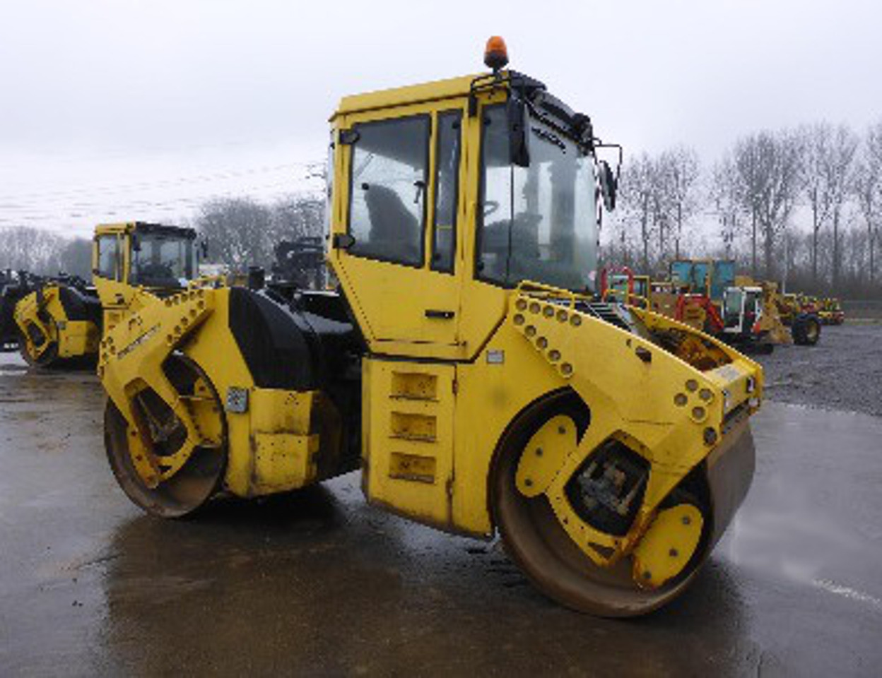 Doble Vibrante Bomag BW 164AD-4 - رَصَّاص الطرق: صورة 1 Doble Vibrante Bomag BW 164AD-4 - رَصَّاص الطرق: صورة 1