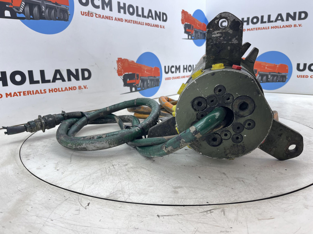 FAUN ATF 30-2 hydraulic and electric swivel - موتور هيدروليكي - موبايل كرين: صورة 5 FAUN ATF 30-2 hydraulic and electric swivel - موتور هيدروليكي - موبايل كرين: صورة 5