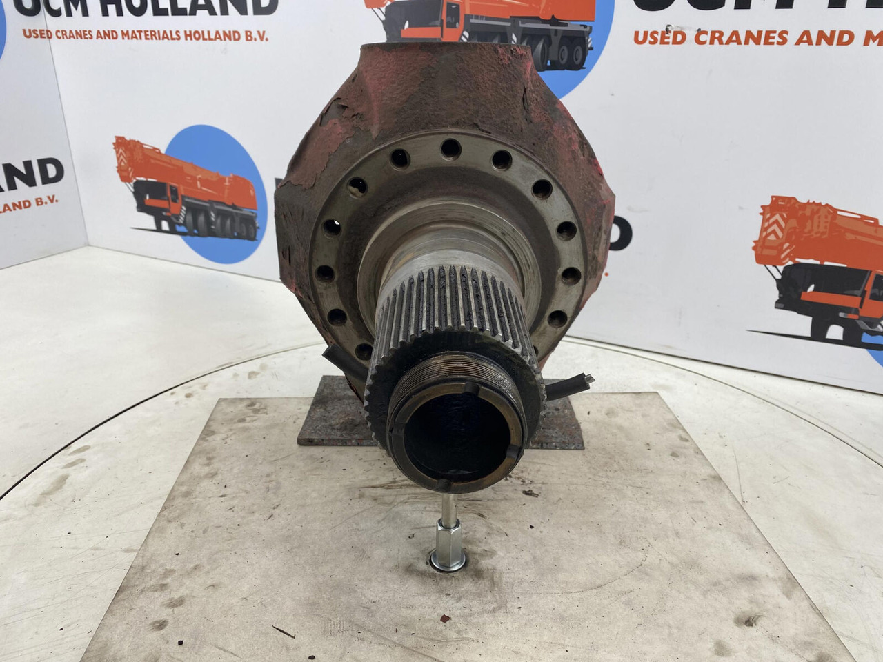 Gottwald AMK Steering knuckle 16 holes - مفصل التوجيه - موبايل كرين: صورة 2 Gottwald AMK Steering knuckle 16 holes - مفصل التوجيه - موبايل كرين: صورة 2