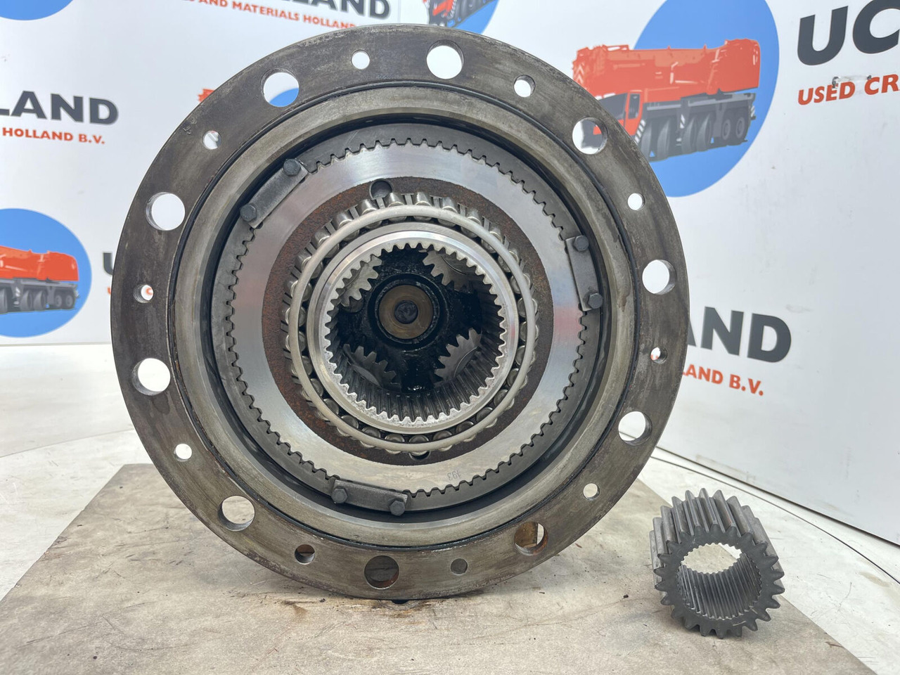 Grove AT 633 planetary gear 22-25-74-38-4pl-H137-46 - محرك السفر - موبايل كرين: صورة 5 Grove AT 633 planetary gear 22-25-74-38-4pl-H137-46 - محرك السفر - موبايل كرين: صورة 5