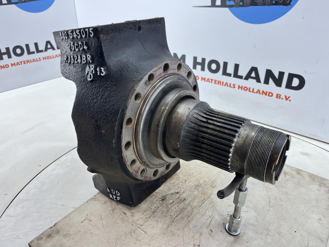 Grove AT 750 BE Steering knuckle 16 holes - مفصل التوجيه - موبايل كرين: صورة 3 Grove AT 750 BE Steering knuckle 16 holes - مفصل التوجيه - موبايل كرين: صورة 3