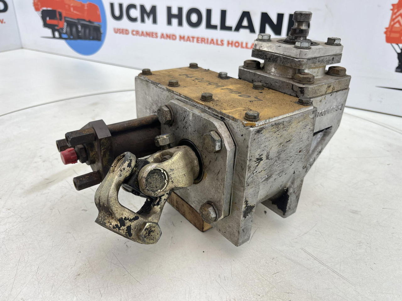 Grove AT 880 Steering box dual steer - دودة دركسون - موبايل كرين: صورة 4 Grove AT 880 Steering box dual steer - دودة دركسون - موبايل كرين: صورة 4