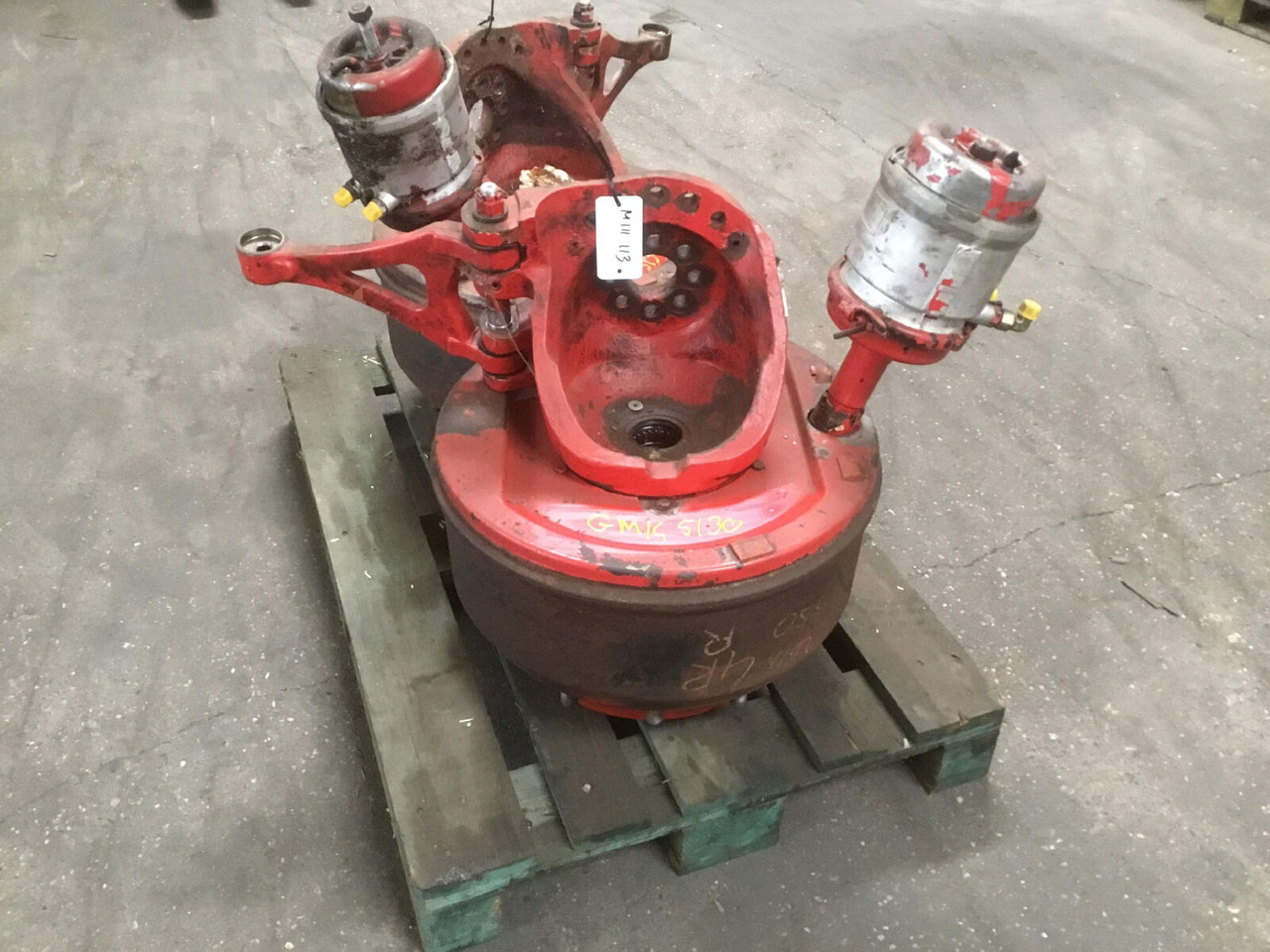 Grove GMK 5130-1 Megatrak axle house - مفصل التوجيه - موبايل كرين: صورة 1 Grove GMK 5130-1 Megatrak axle house - مفصل التوجيه - موبايل كرين: صورة 1