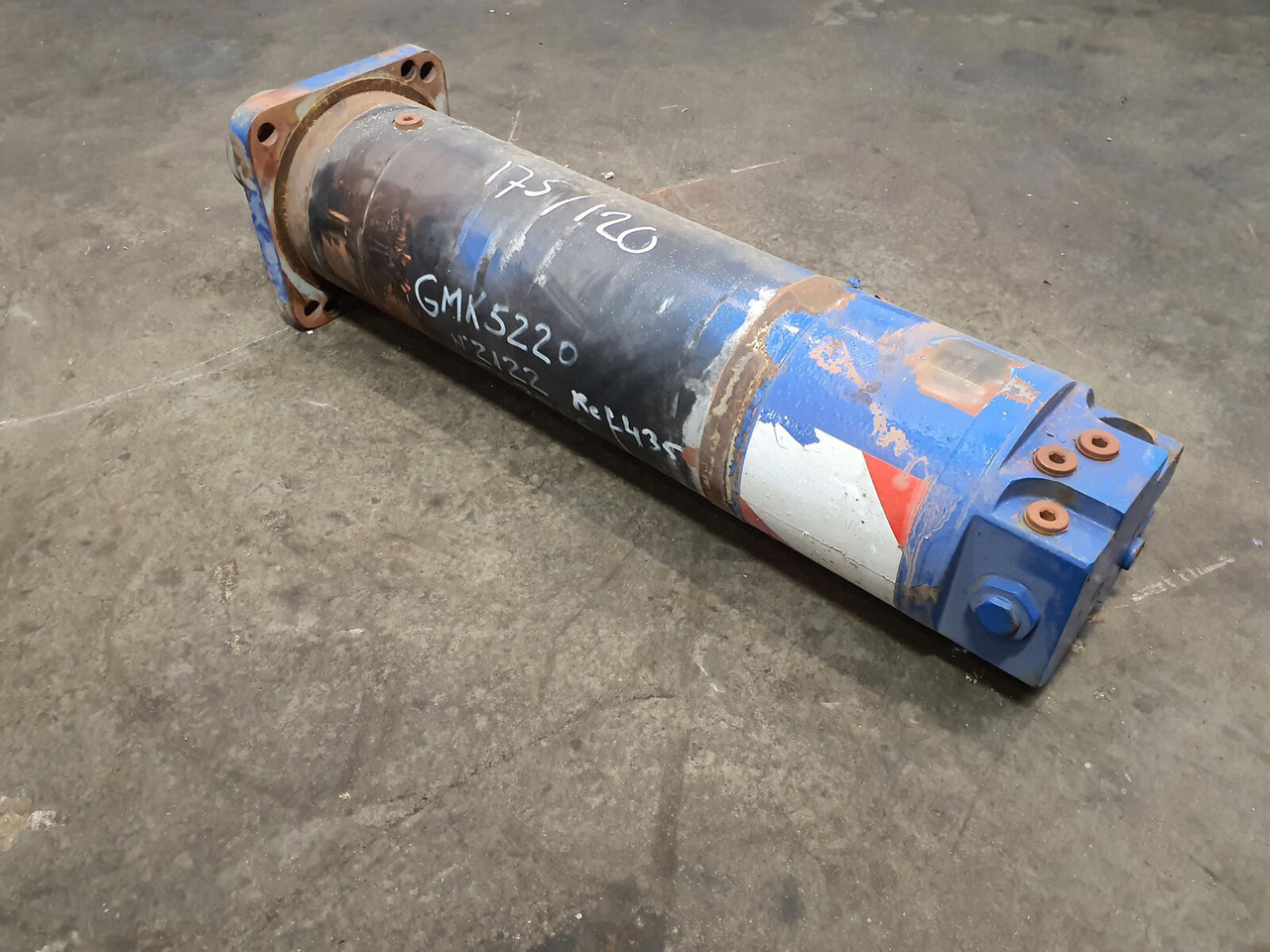 Grove GMK 5220, 5170 outrigger cylinder - نظام التعليق - موبايل كرين: صورة 4 Grove GMK 5220, 5170 outrigger cylinder - نظام التعليق - موبايل كرين: صورة 4