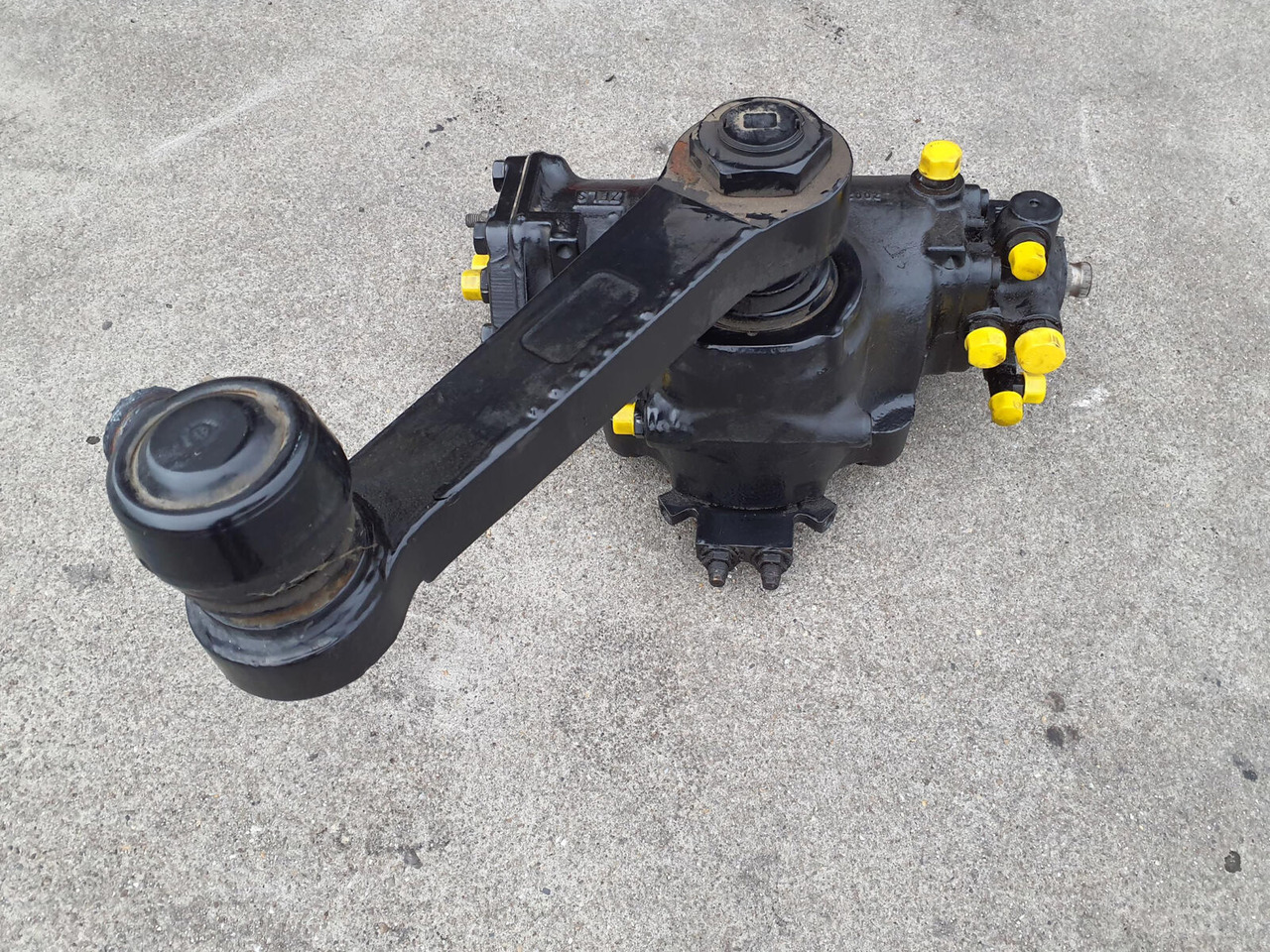 Grove GMK 6400 steering box servocom-zf - دودة دركسون - موبايل كرين: صورة 1 Grove GMK 6400 steering box servocom-zf - دودة دركسون - موبايل كرين: صورة 1