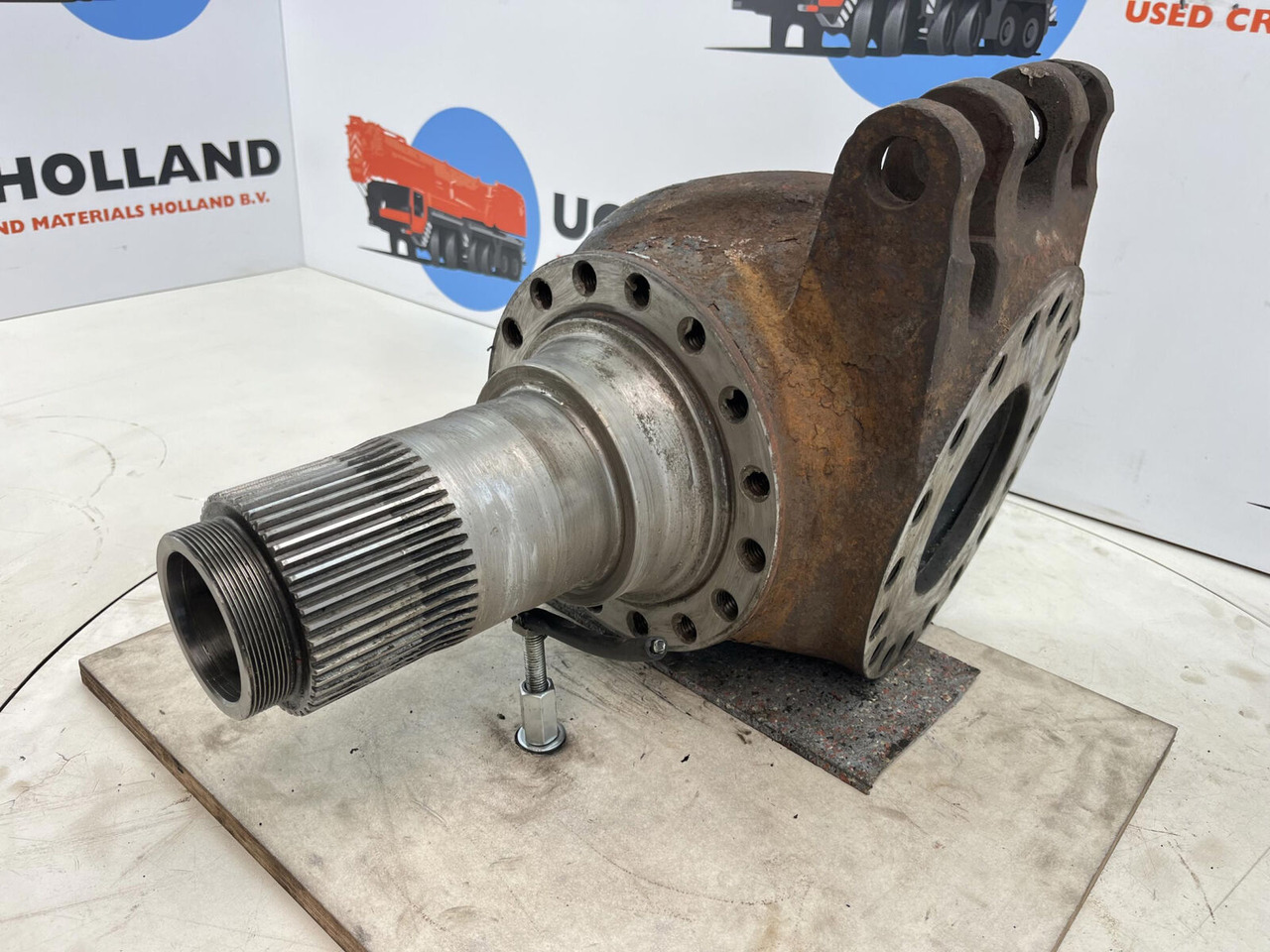 Grove GMK Megatrak steering knuckle 16 holes - مفصل التوجيه - موبايل كرين: صورة 1 Grove GMK Megatrak steering knuckle 16 holes - مفصل التوجيه - موبايل كرين: صورة 1