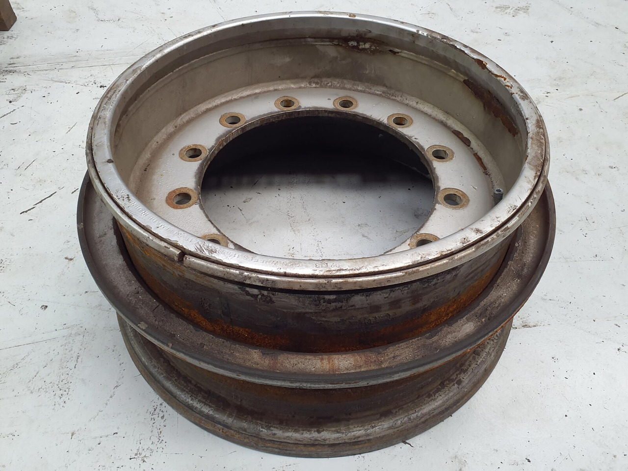 Grove Rim 445/95R25 12 14.5 3p - الجنوط - رافعة: صورة 1 Grove Rim 445/95R25 12 14.5 3p - الجنوط - رافعة: صورة 1