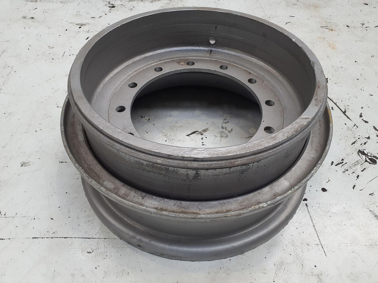 Grove Rim 445/95R25 12 14.5 3p - الجنوط - رافعة: صورة 1 Grove Rim 445/95R25 12 14.5 3p - الجنوط - رافعة: صورة 1