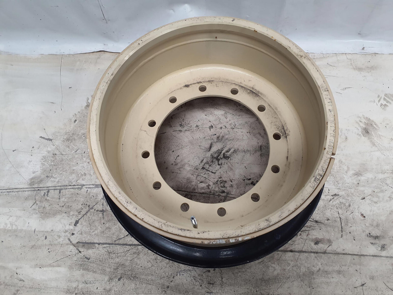 Grove Rim 525/80R25 12 20.5 3p - الجنوط - رافعة: صورة 2 Grove Rim 525/80R25 12 20.5 3p - الجنوط - رافعة: صورة 2