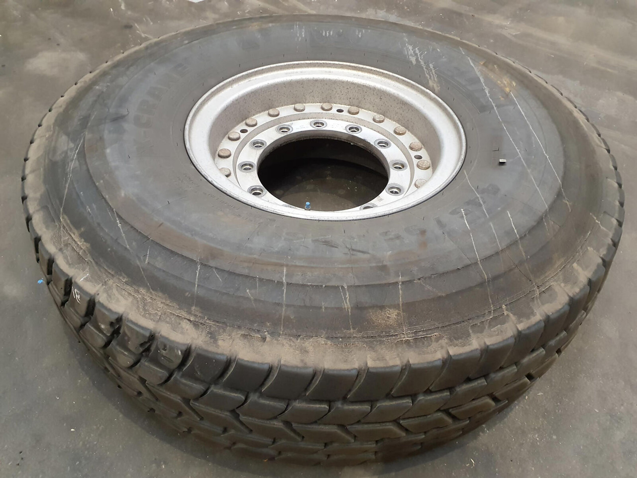 Grove Wheel 445/95R25 12 13.4 2p alu - عجلات: صورة 2 Grove Wheel 445/95R25 12 13.4 2p alu - عجلات: صورة 2