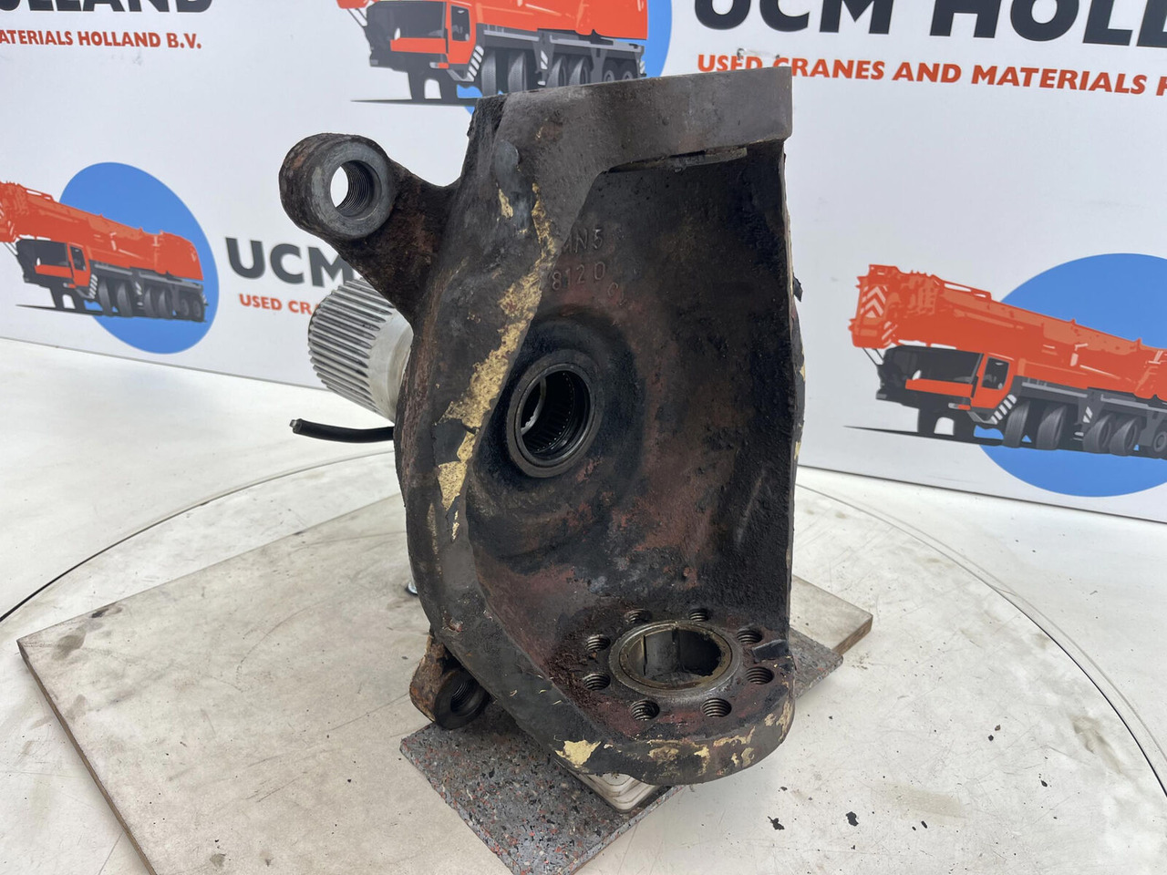 Krupp 70 GMT Steering knuckle axle 1 - مفصل التوجيه - موبايل كرين: صورة 4 Krupp 70 GMT Steering knuckle axle 1 - مفصل التوجيه - موبايل كرين: صورة 4