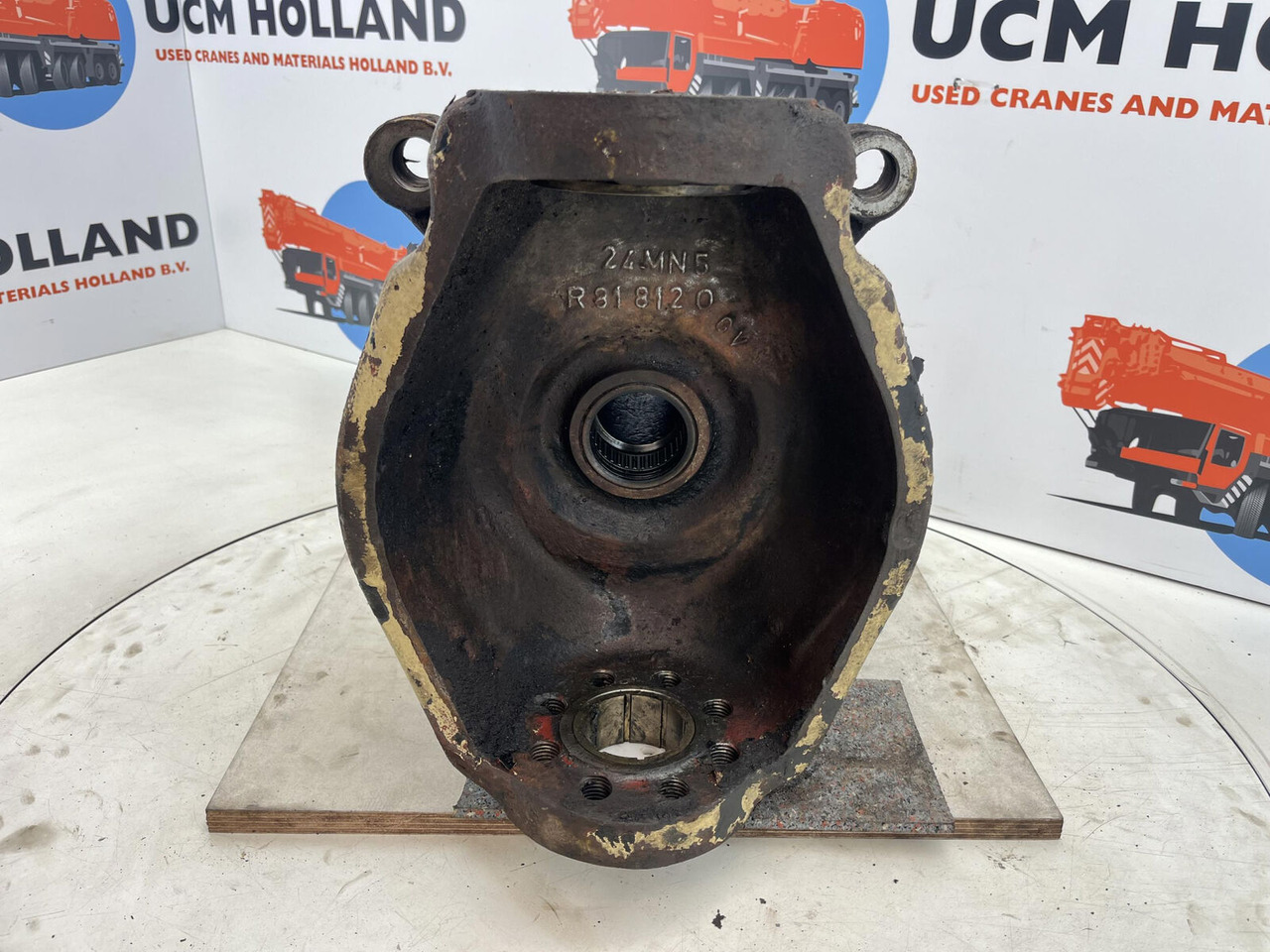 Krupp 70 GMT Steering knuckle axle 1 - مفصل التوجيه - موبايل كرين: صورة 5 Krupp 70 GMT Steering knuckle axle 1 - مفصل التوجيه - موبايل كرين: صورة 5