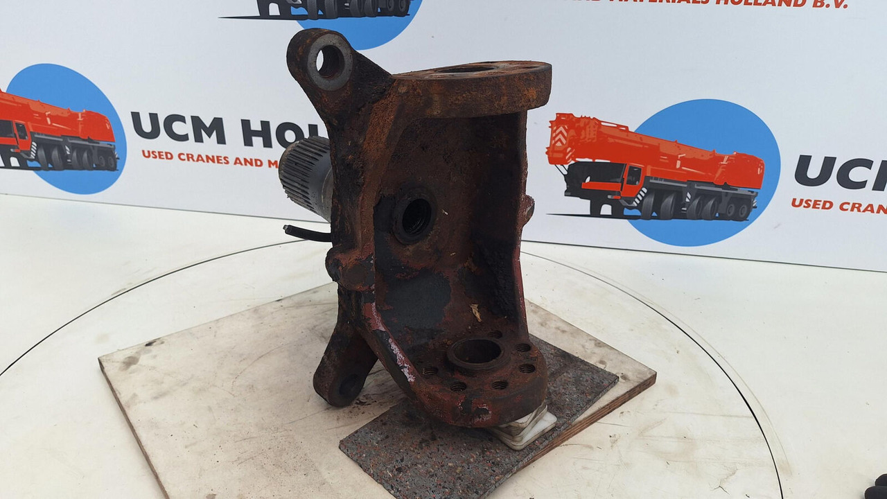 Krupp KMK 2025 Steering knuckle axle 1 - مفصل التوجيه - رافعة: صورة 4 Krupp KMK 2025 Steering knuckle axle 1 - مفصل التوجيه - رافعة: صورة 4