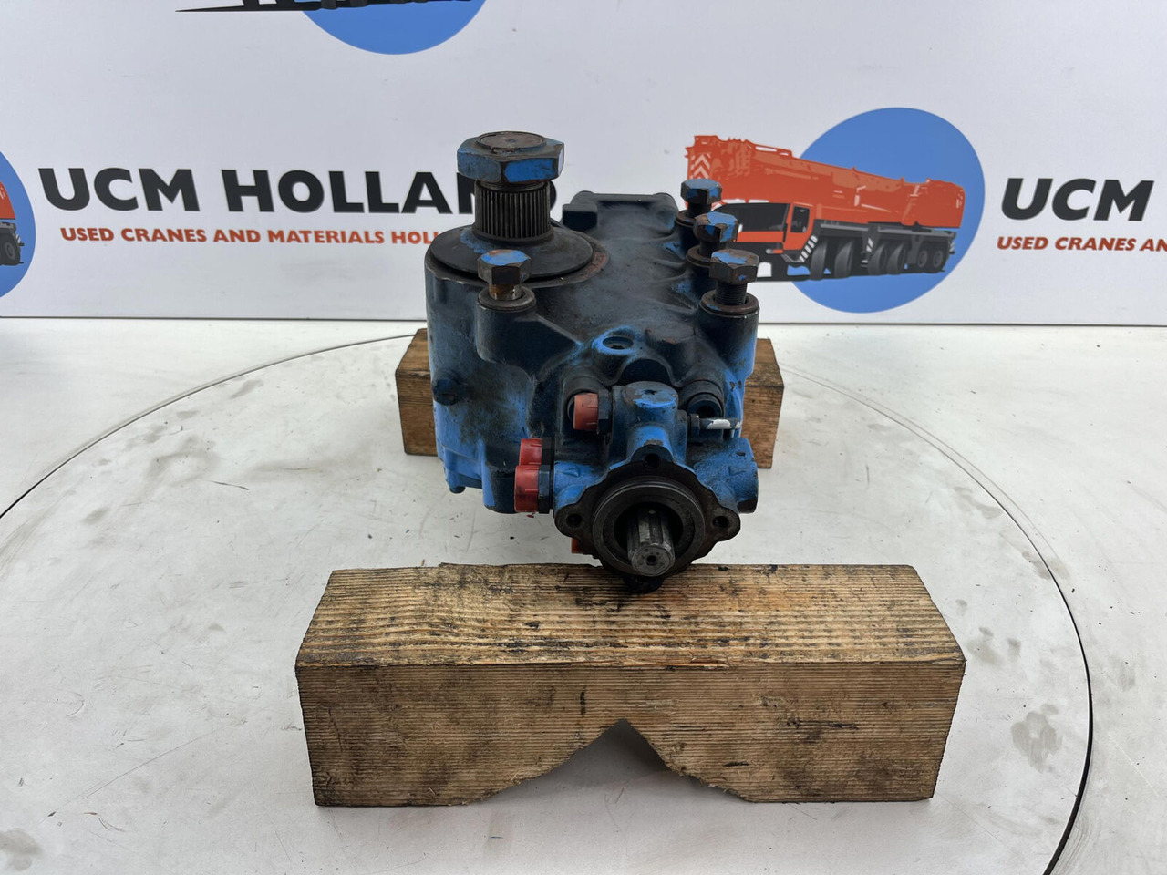 Krupp KMK 3050 steering box - دودة دركسون - رافعة: صورة 2 Krupp KMK 3050 steering box - دودة دركسون - رافعة: صورة 2