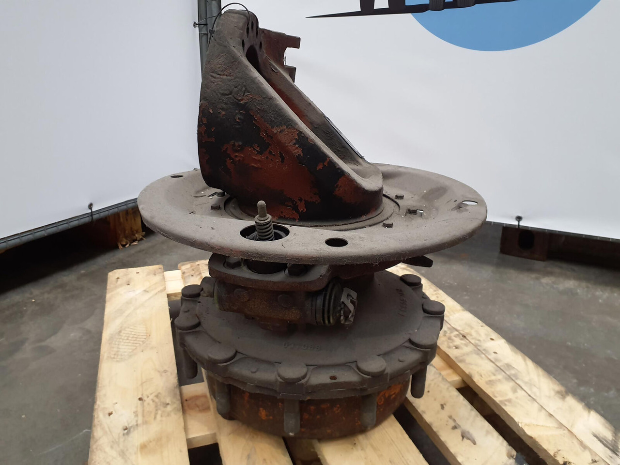 Krupp KMK 4070 Megatrak axle housing - مفصل التوجيه - موبايل كرين: صورة 1 Krupp KMK 4070 Megatrak axle housing - مفصل التوجيه - موبايل كرين: صورة 1