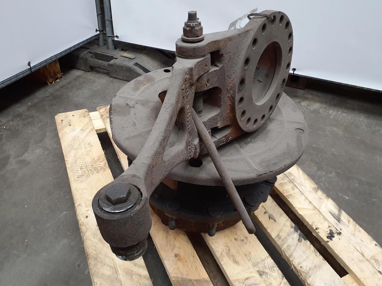 Krupp KMK 4070 Megatrak axle housing - مفصل التوجيه - موبايل كرين: صورة 4 Krupp KMK 4070 Megatrak axle housing - مفصل التوجيه - موبايل كرين: صورة 4