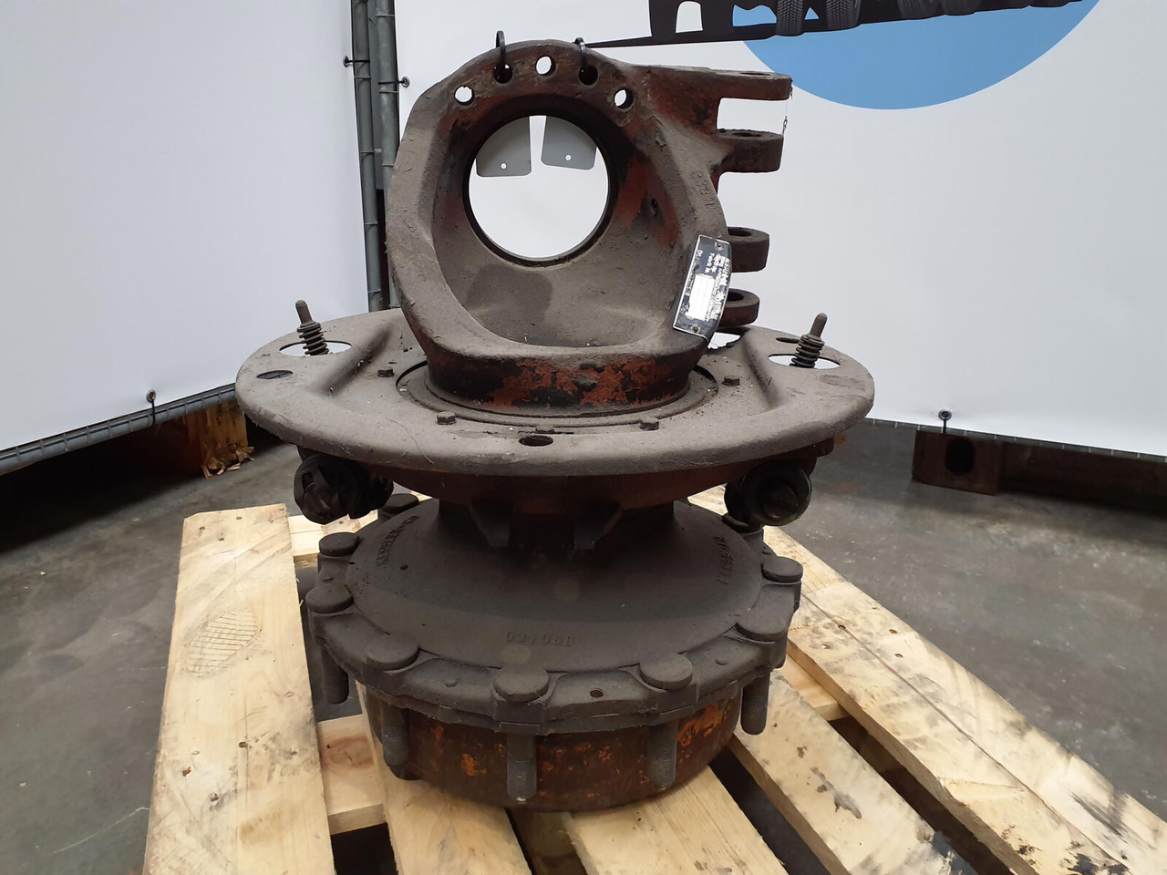 Krupp KMK 4070 Megatrak axle housing - مفصل التوجيه - موبايل كرين: صورة 2 Krupp KMK 4070 Megatrak axle housing - مفصل التوجيه - موبايل كرين: صورة 2