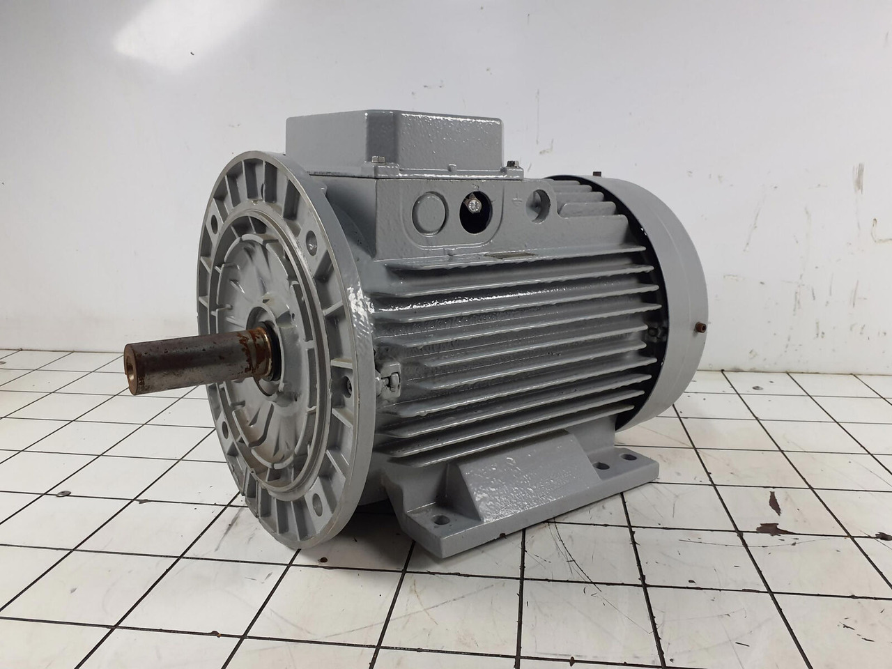 Liebherr ABB Electric motor MBT 160 L - النظام الكهربائي - موبايل كرين: صورة 1 Liebherr ABB Electric motor MBT 160 L - النظام الكهربائي - موبايل كرين: صورة 1