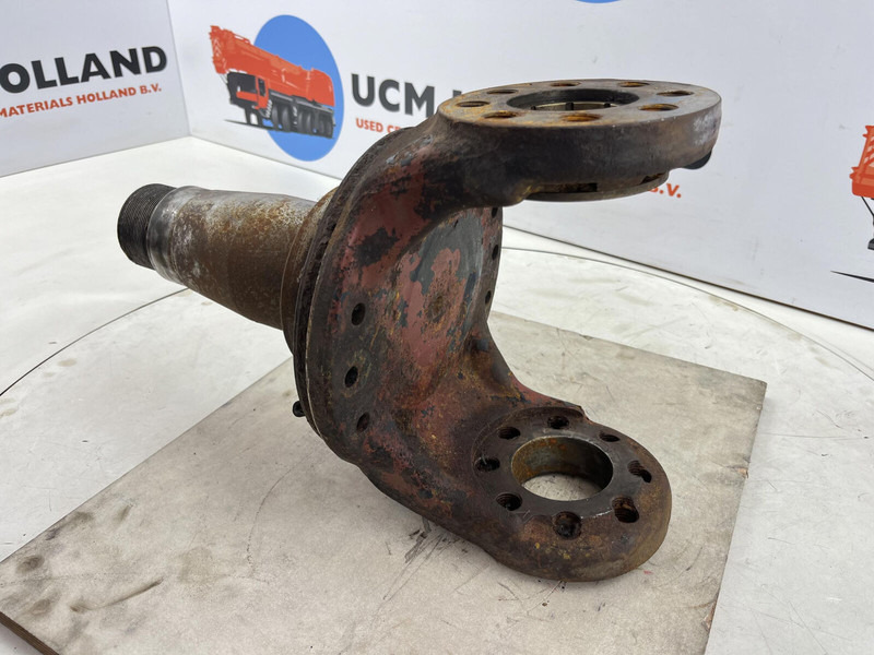 Liebherr LT 1090 Steering knuckle 16 holes - مفصل التوجيه - رافعة: صورة 4 Liebherr LT 1090 Steering knuckle 16 holes - مفصل التوجيه - رافعة: صورة 4