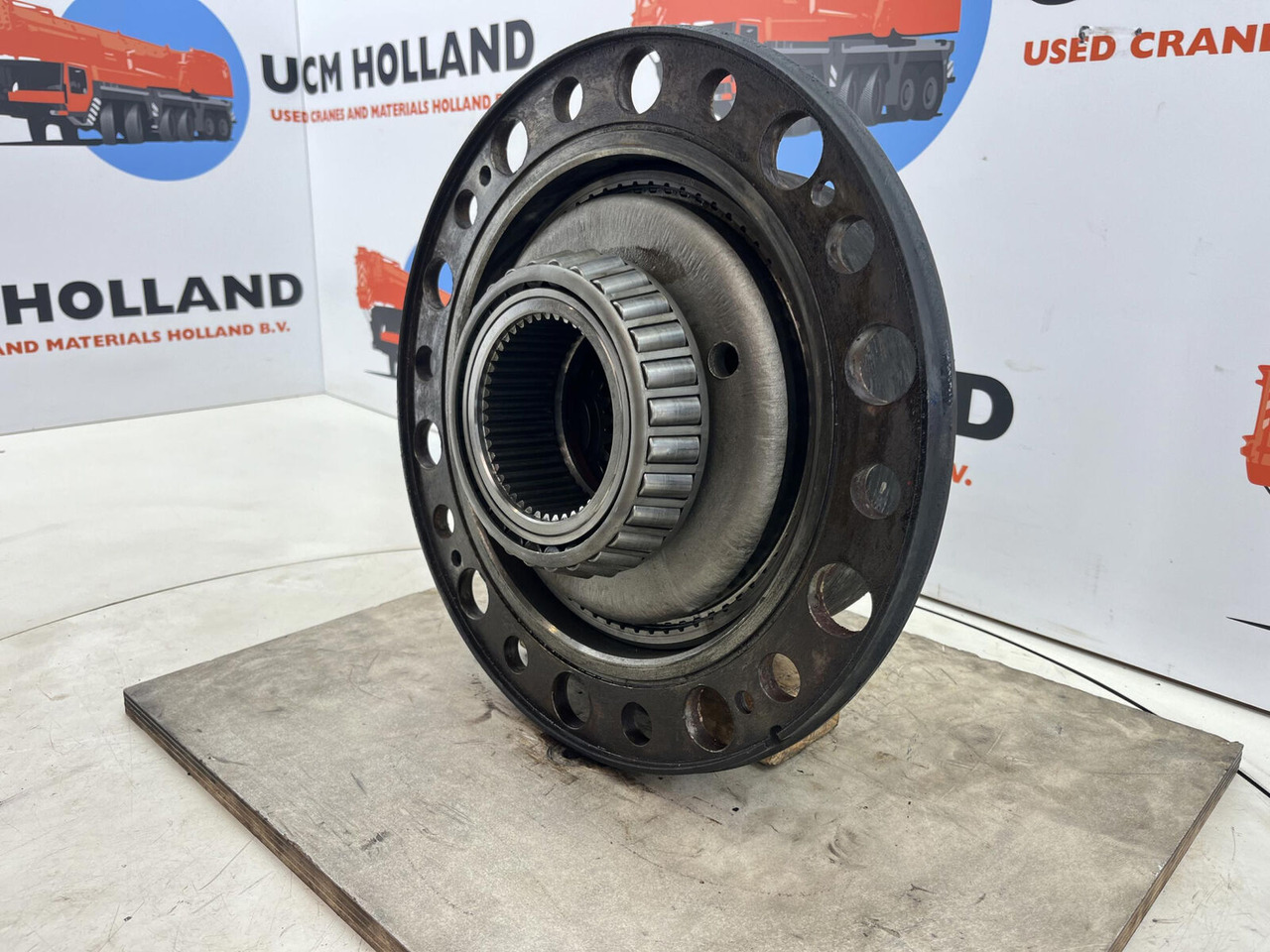 Liebherr LTM 1070 planetary gear 17-24-67-32-3pl-H127-46 - محرك السفر - موبايل كرين: صورة 3 Liebherr LTM 1070 planetary gear 17-24-67-32-3pl-H127-46 - محرك السفر - موبايل كرين: صورة 3