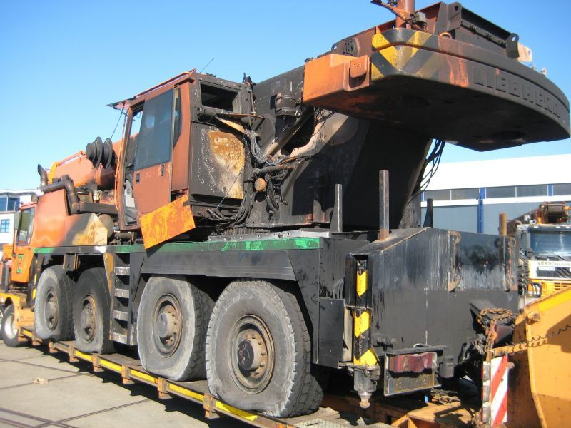 Liebherr LTM 1080-1 for parts - رافعة لجميع التضاريس: صورة 2 Liebherr LTM 1080-1 for parts - رافعة لجميع التضاريس: صورة 2