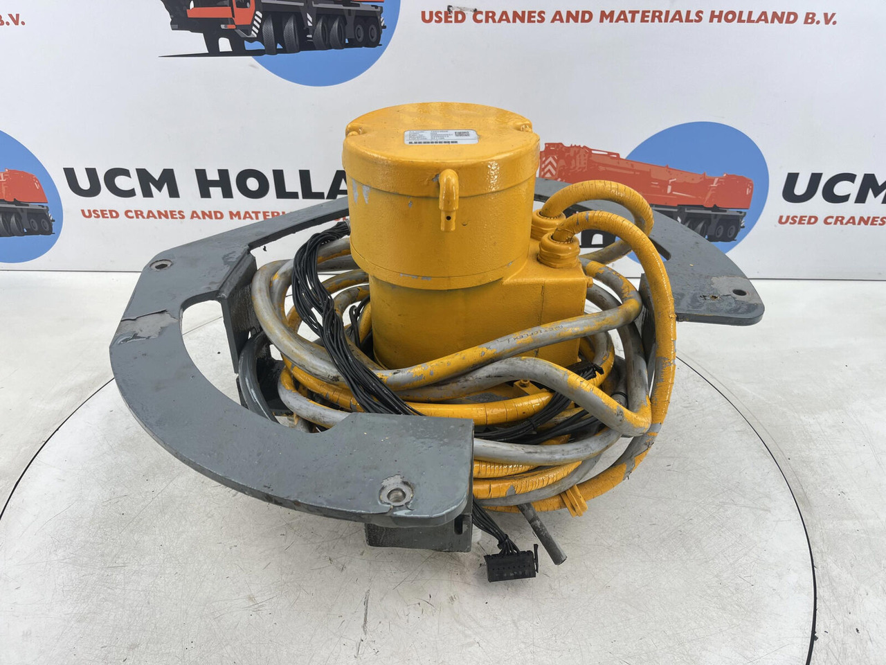 Liebherr LTM 1130-5.1 Collecting ring - النظام الكهربائي - موبايل كرين: صورة 1 Liebherr LTM 1130-5.1 Collecting ring - النظام الكهربائي - موبايل كرين: صورة 1