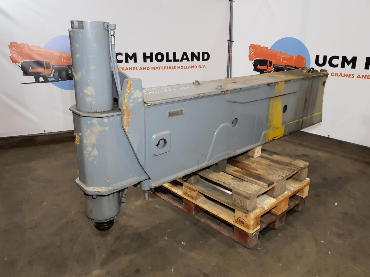 Liebherr LTM 1160-2 sliding beam complete front - نظام التعليق - موبايل كرين: صورة 2 Liebherr LTM 1160-2 sliding beam complete front - نظام التعليق - موبايل كرين: صورة 2