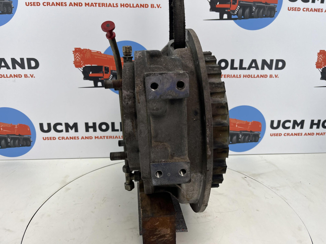 Liebherr LTM 1200/1 Distributor gearbox with coupling - صندوق التروس - موبايل كرين: صورة 4 Liebherr LTM 1200/1 Distributor gearbox with coupling - صندوق التروس - موبايل كرين: صورة 4