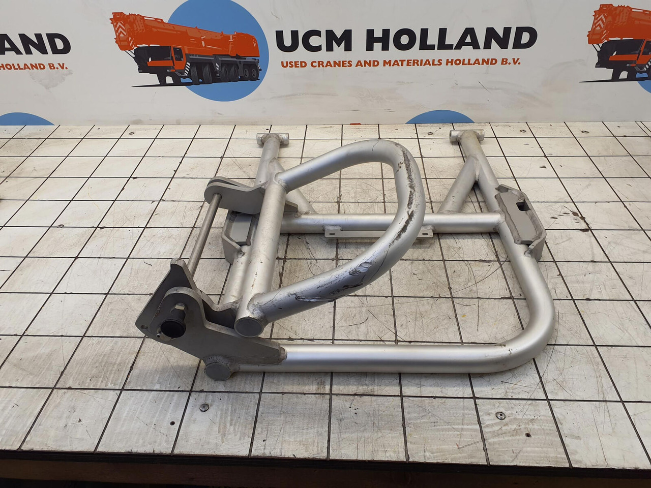 Liebherr LTM 1250-5.1 guard railing 40X500X760 - هيكل السيارة الخارجية - موبايل كرين: صورة 4 Liebherr LTM 1250-5.1 guard railing 40X500X760 - هيكل السيارة الخارجية - موبايل كرين: صورة 4