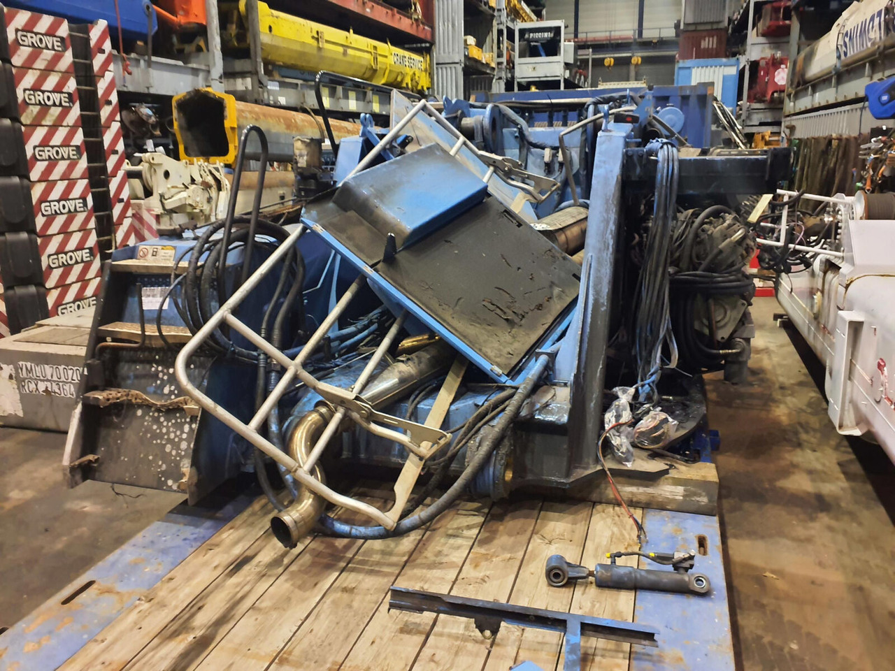 Liebherr LTM 1400-7.1 Complete Upper Frame - إطار هيكلي/ إطار معدني - موبايل كرين: صورة 5 Liebherr LTM 1400-7.1 Complete Upper Frame - إطار هيكلي/ إطار معدني - موبايل كرين: صورة 5