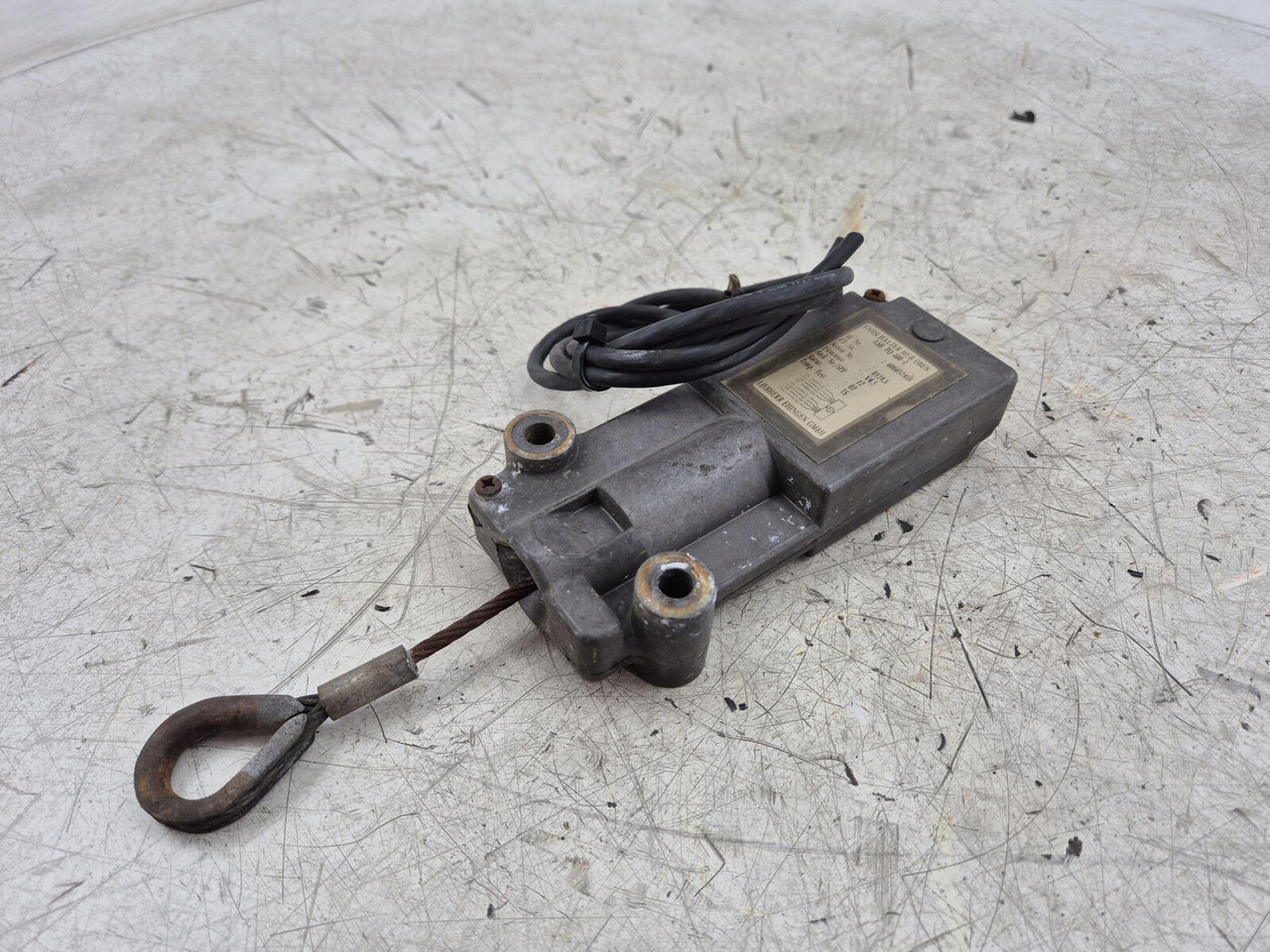 Liebherr TM 1060-2 Hoist limit switch - النظام الكهربائي - رافعة: صورة 1 Liebherr TM 1060-2 Hoist limit switch - النظام الكهربائي - رافعة: صورة 1